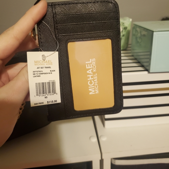 NWT Michael Kors cross body and card holder with gold hardware. - Picture 3 of 7